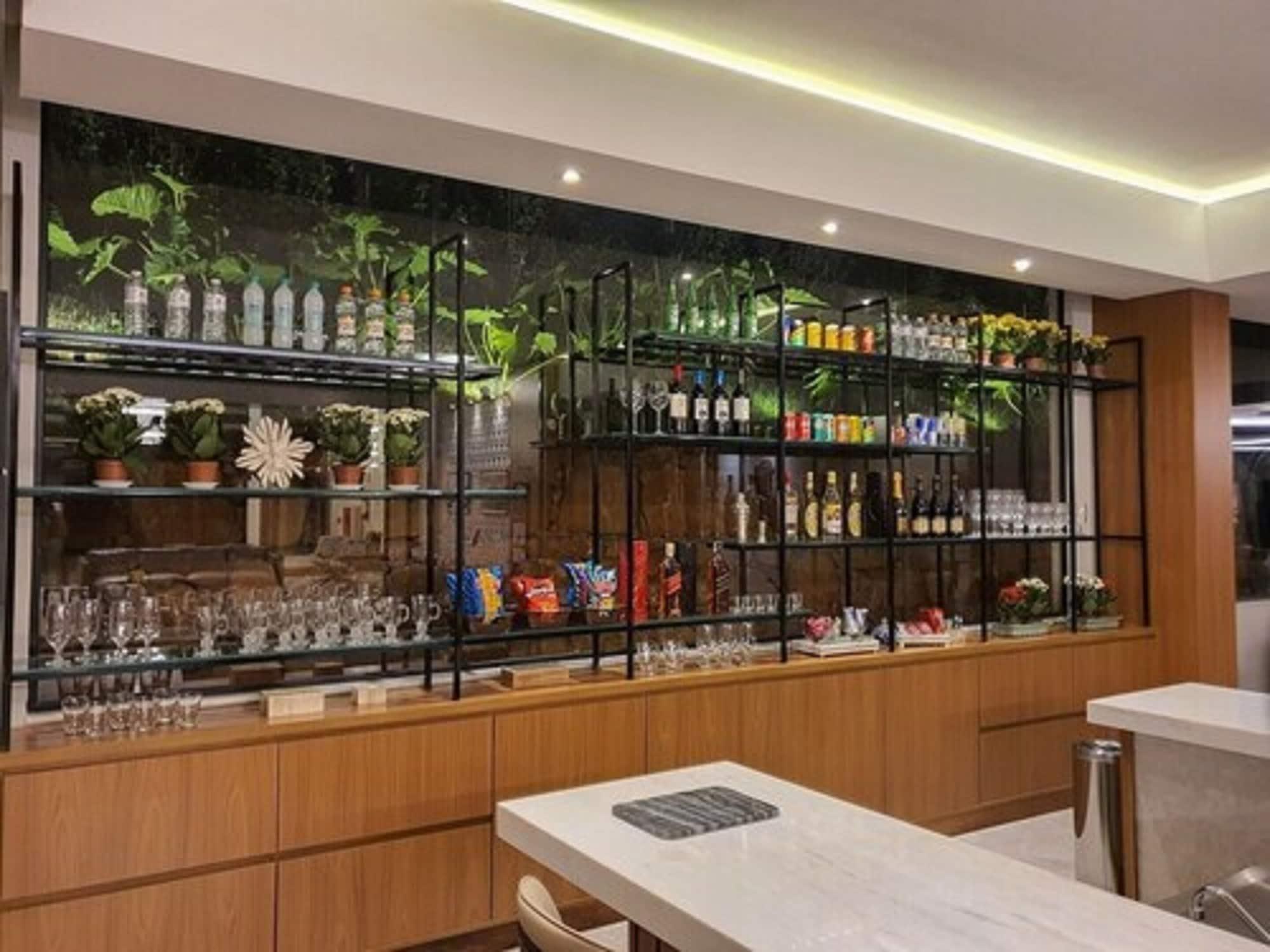 Class Hotel פיראסיסבה מראה חיצוני תמונה