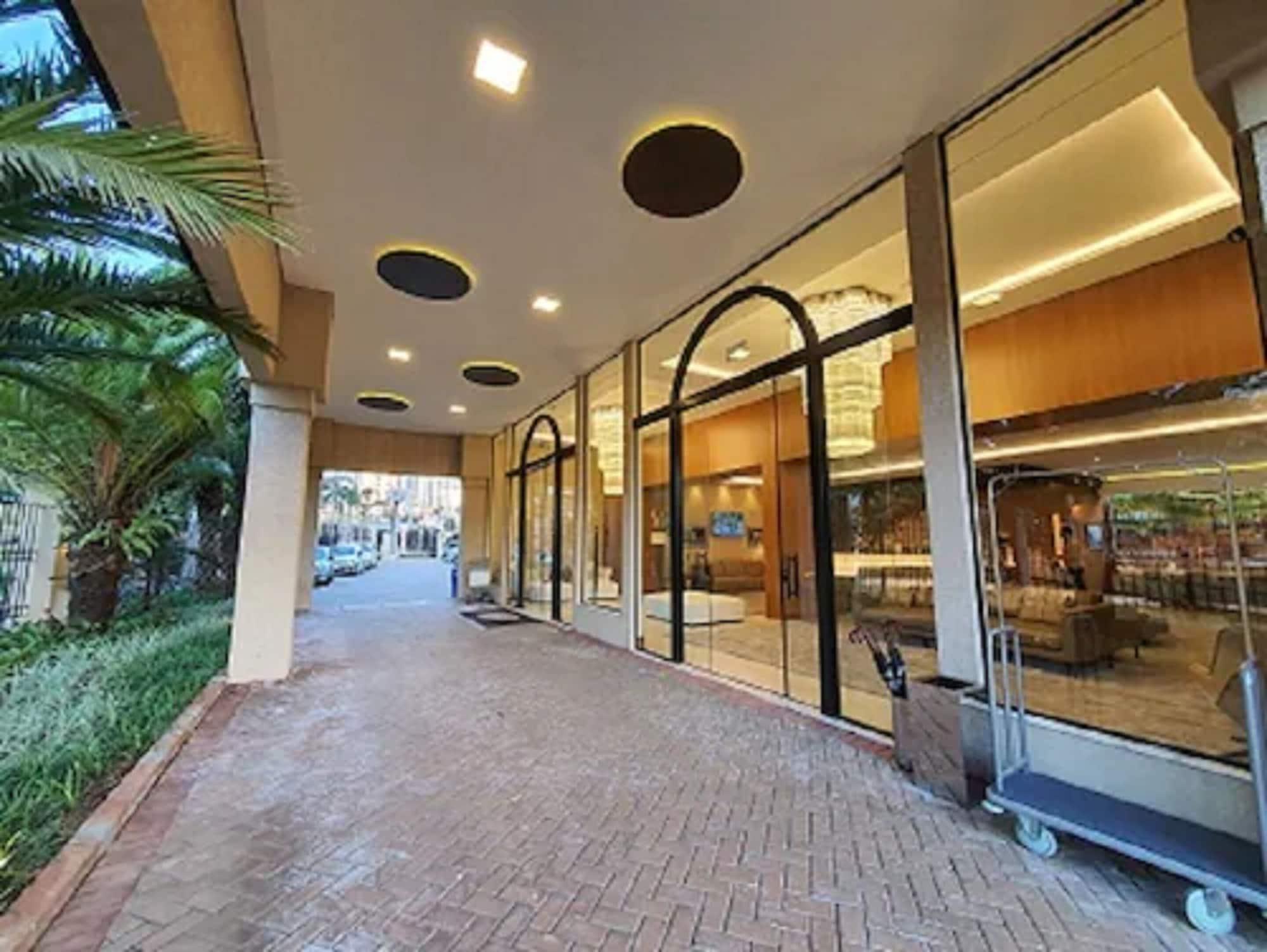 Class Hotel פיראסיסבה מראה חיצוני תמונה