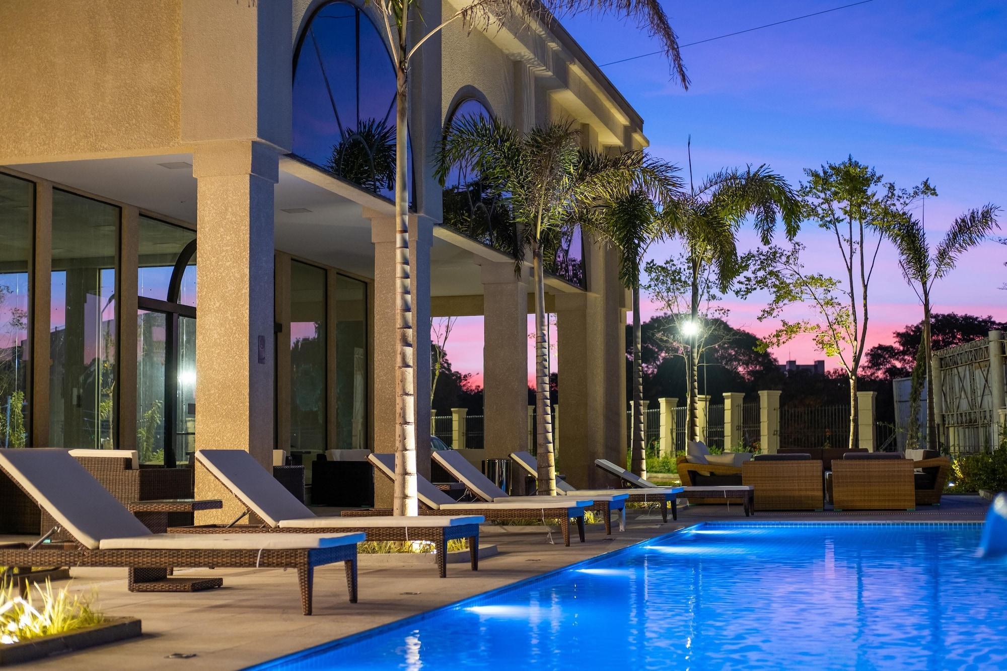 Class Hotel פיראסיסבה מראה חיצוני תמונה