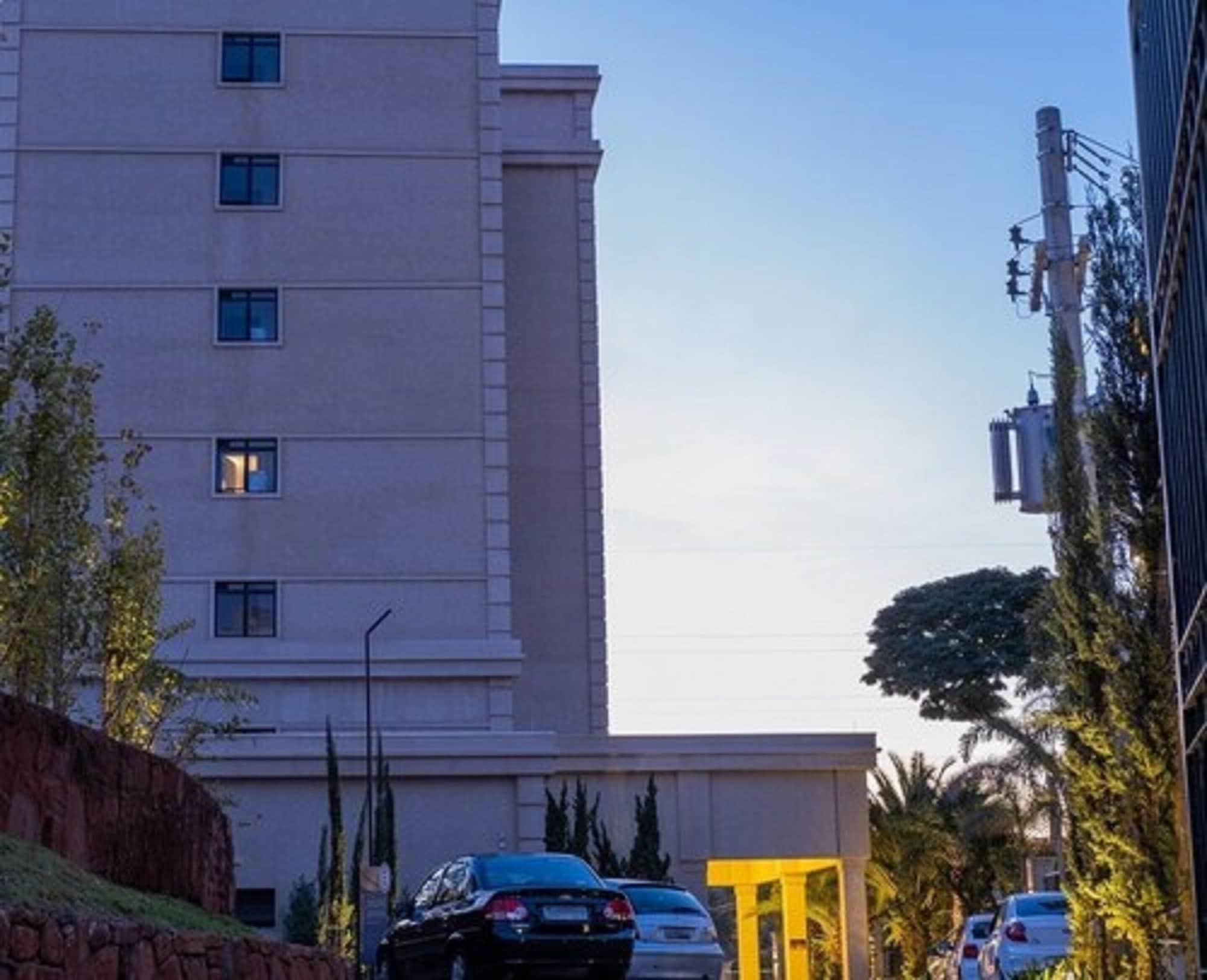 Class Hotel פיראסיסבה מראה חיצוני תמונה