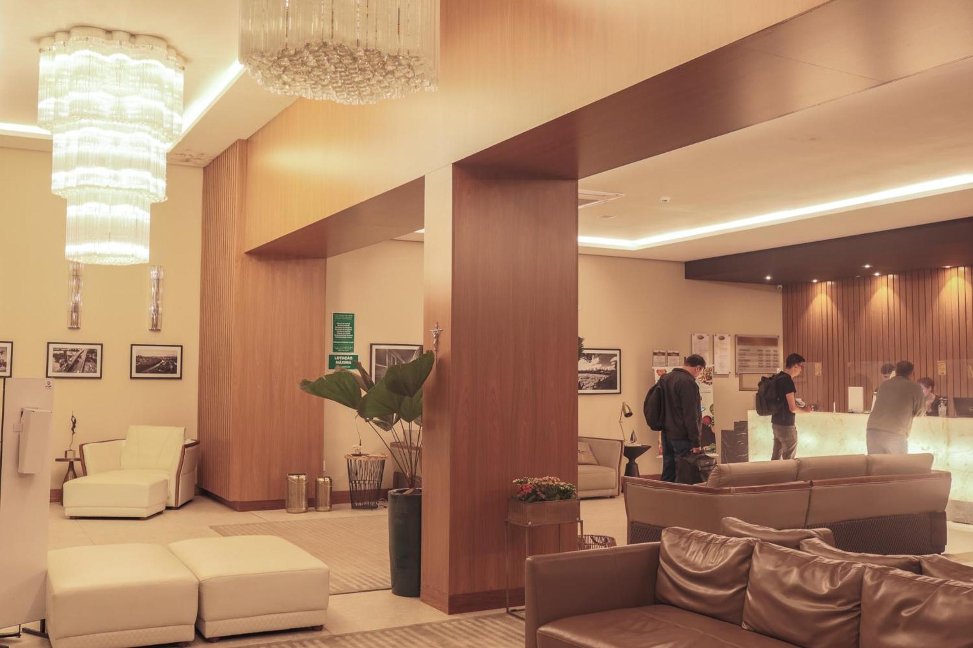 Class Hotel פיראסיסבה מראה חיצוני תמונה